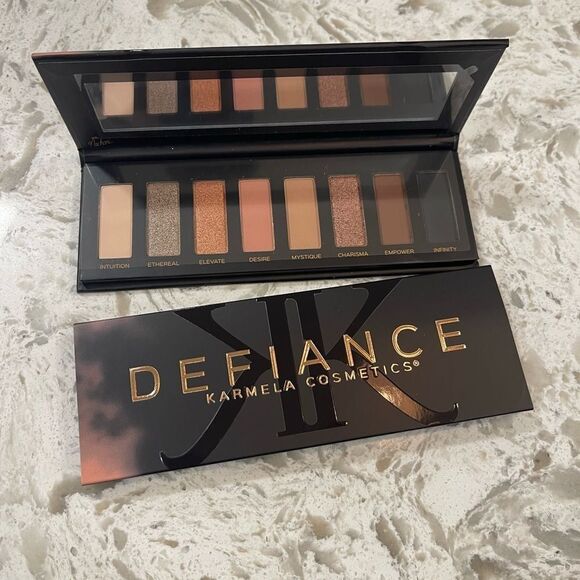 Defiance Karmela Cosmetics Eyeshadow Palette NEW - Picture 1 of 2